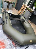 Rubberboot met elektromotor en elektrische pomp, Watersport en Boten, Hengelsport | Karpervissen, Ophalen, Gebruikt, Complete set