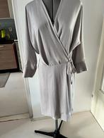 Filippa K satijnen jurk - Maat L, Maat 42/44 (L), Ophalen of Verzenden, Zo goed als nieuw, Grijs