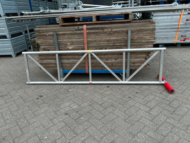 Altrex uitwijkconsole / tralieligger tbv dakkapelsteiger, Doe-het-zelf en Verbouw, Steigers, Zo goed als nieuw, Daksteiger, 5 meter of hoger