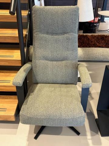 Montel relaxfauteuil showroom beschikbaar voor biedingen