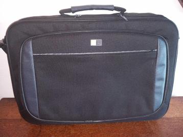 Laptop tas merk Case Logic,nieuw. beschikbaar voor biedingen