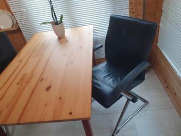 Ikea Pinntorp tafels, 2 identieke tafels met 4  stoelen beschikbaar voor biedingen