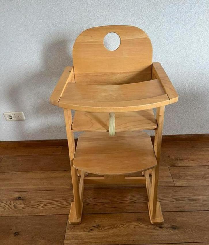 Meegroeistoel met blad en verstelbare voetenplank., Kinderen en Baby's, Kinderstoelen, Gebruikt, Meegroeistoel, Afneembaar eetblad