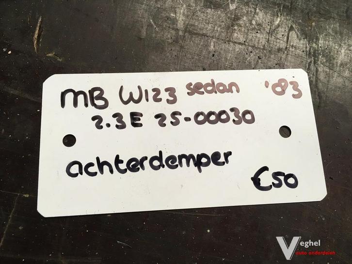 Mercedes W123 Sedan 2.3 1983  Wagennr 2500030   Einddemper, Auto-onderdelen, Uitlaatsystemen, Gebruikt, Ophalen