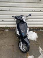 Piaggo fly 2011, Ophalen, Zo goed als nieuw, Benzine, Piaggio