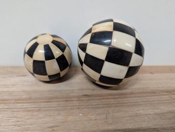 Victoriaanse tapijtballen vintage rek5 beschikbaar voor biedingen