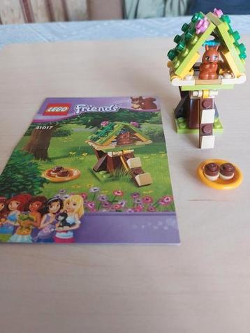 LEGO Friends De Boomhut van de Eekhoorn 41017. beschikbaar voor biedingen