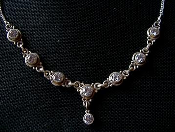 Zilveren 925 zilver ketting met facet geslepen witte topaas beschikbaar voor biedingen