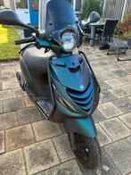 Piaggio zip 2013, Fietsen en Brommers, Scooters | Piaggio, Ophalen, Zo goed als nieuw, Benzine, Zip