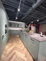 Showroom keuken eiland opstelling, Overige typen, Niet ingevuld, Nieuw, Met kookeiland