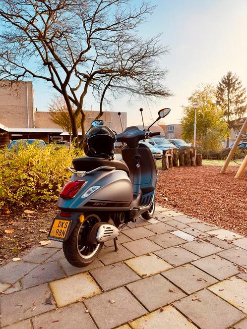 Vespa sprint 2017, Fietsen en Brommers, Scooters | Vespa, Gebruikt, Maximaal 45 km/u, Benzine, Ophalen