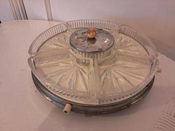 Vintage glazen serveerschaal met draaimechanisme beschikbaar voor biedingen