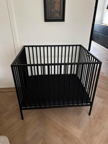 Europe baby box zwart metaal beschikbaar voor biedingen