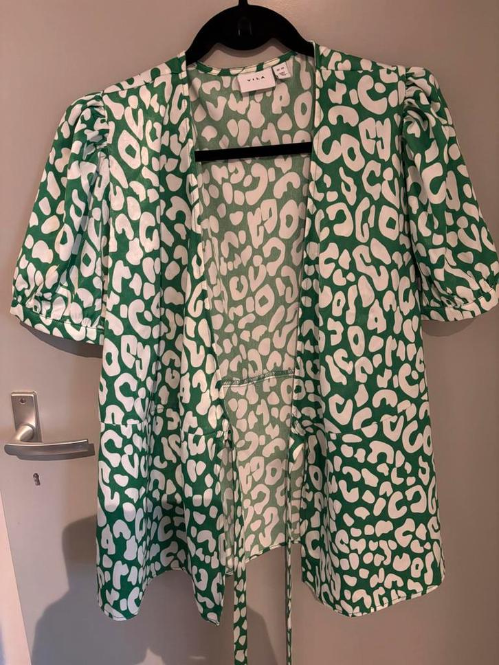 Satijnen wikkelblouse, Kleding | Dames, Blouses en Tunieken, Nieuw, Maat 38/40 (M), Groen, Ophalen of Verzenden