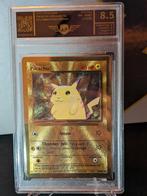 AP 8.5 Pikachu Gold Metal Premium Celebrations Promo 58/102, Ophalen of Verzenden, Zo goed als nieuw, Losse kaart, Foil