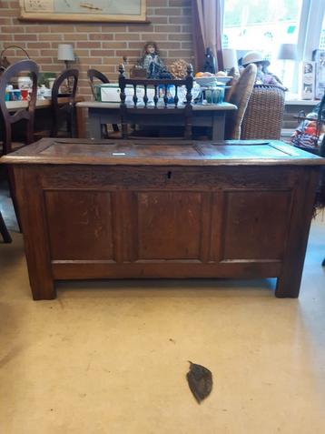 Dekenkist boekenkist kist kussenkist eiken kist beschikbaar voor biedingen