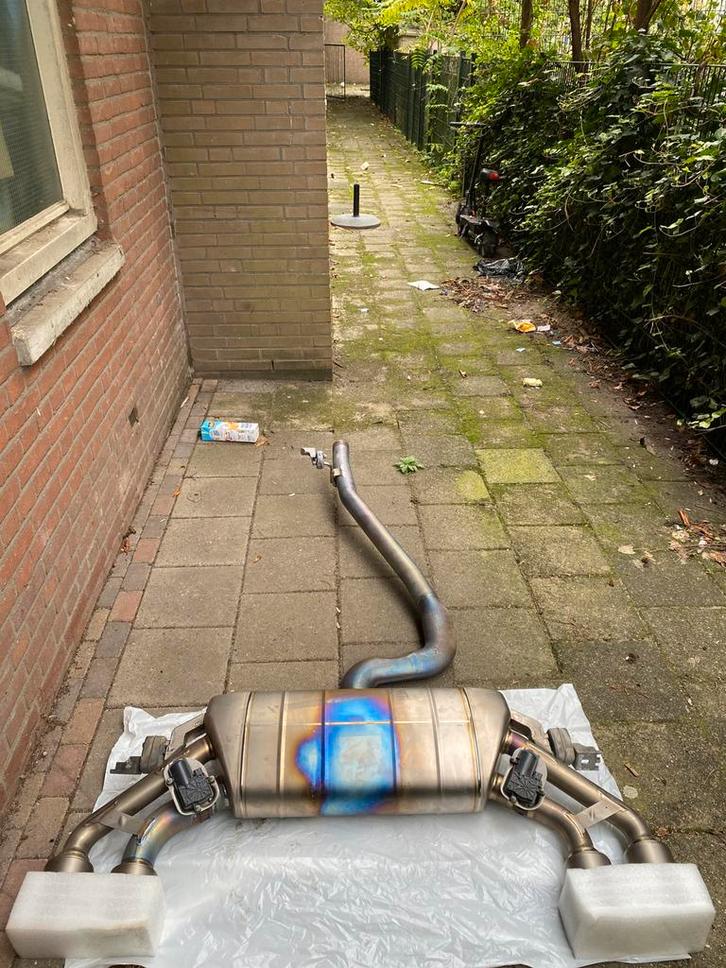 Akrapovic Uitlaat VW Golf R bijna nieuw, Auto-onderdelen, Uitlaatsystemen, Volkswagen, Nieuw, Ophalen