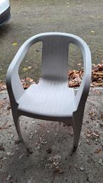 Twee kunststof tuinstoelen wit, Tuin en Terras, Ophalen, Gebruikt, Kunststof, Stapelbaar