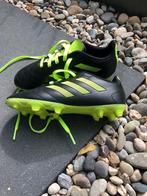 Jongens voetbalschoenen adidas zwart/neon geel, Maat XS of kleiner, Ophalen of Verzenden, Zo goed als nieuw, Schoenen