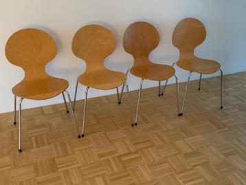 4 houten / metalen eettafelstoelen