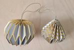 2 kartonnen kerstballen, lichtgrijs/goud, Diversen, Ophalen, Nieuw