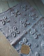 NIEUW Handgemaakt babydeken taupe, Ophalen of Verzenden, Nieuw, Deken