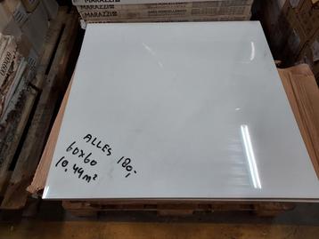 OPRUIMING DIVERSE PARTIJEN TEGELS DIVERSE KLEUREN EN MATEN!! beschikbaar voor biedingen