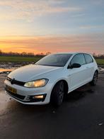 Volkswagen Golf 7 1.6 TDI 81KW BlueMotion 2014 Parelmoer Wit, Voorwielaandrijving, Euro 5, Stof, Zwart