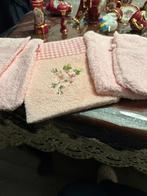 Roze Gastendoekje met Borduurwerk, Huis en Inrichting, Badkamer | Badtextiel en Accessoires, Ophalen of Verzenden, Zo goed als nieuw