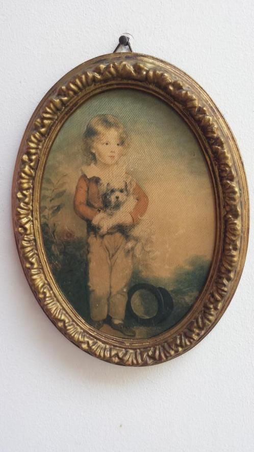 Oud Medaillon op ZIJDEN Stof ~ JONGEN met wit HONDJE 20x15,5, Antiek en Kunst, Kunst | Schilderijen | Klassiek, Ophalen of Verzenden
