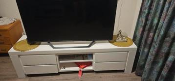 TV table  beschikbaar voor biedingen