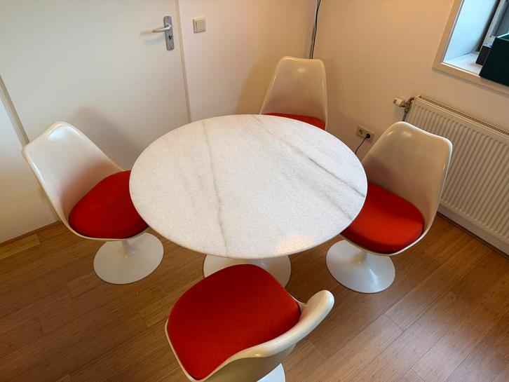 Originele Knoll Saarinen “Tulip” eetset., Huis en Inrichting, Complete eetkamers, Zo goed als nieuw, 4 tot 6 stoelen, Ophalen