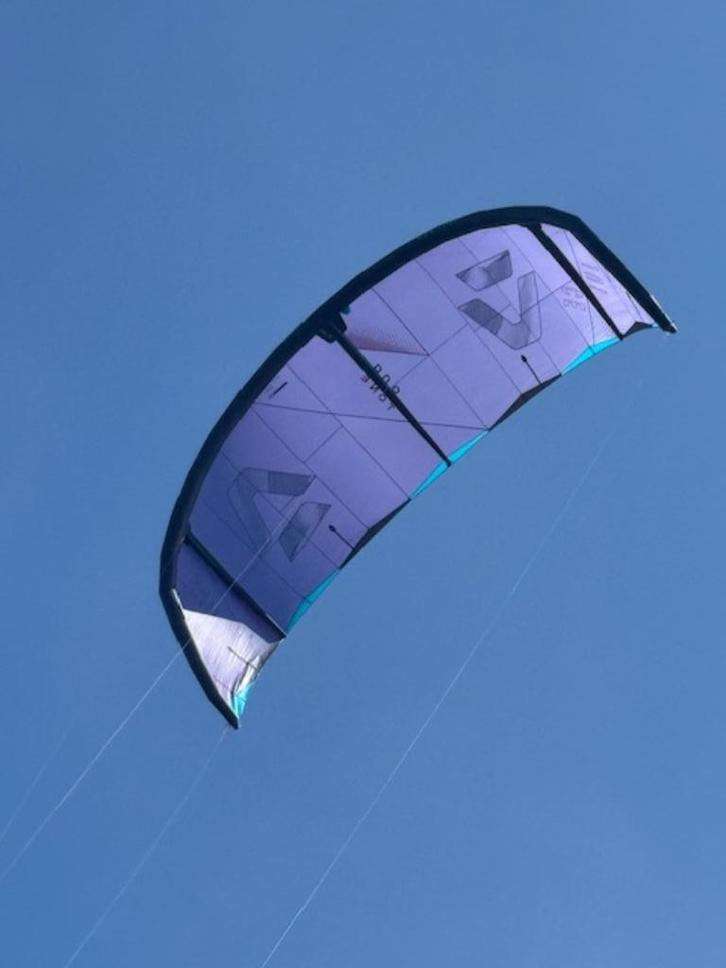DUOTONE KiTEs - Bars - Boards - Foils - WiNGs, Watersport en Boten, Kitesurfen, Zo goed als nieuw, Kitesurf-set, Twintip, Ophalen