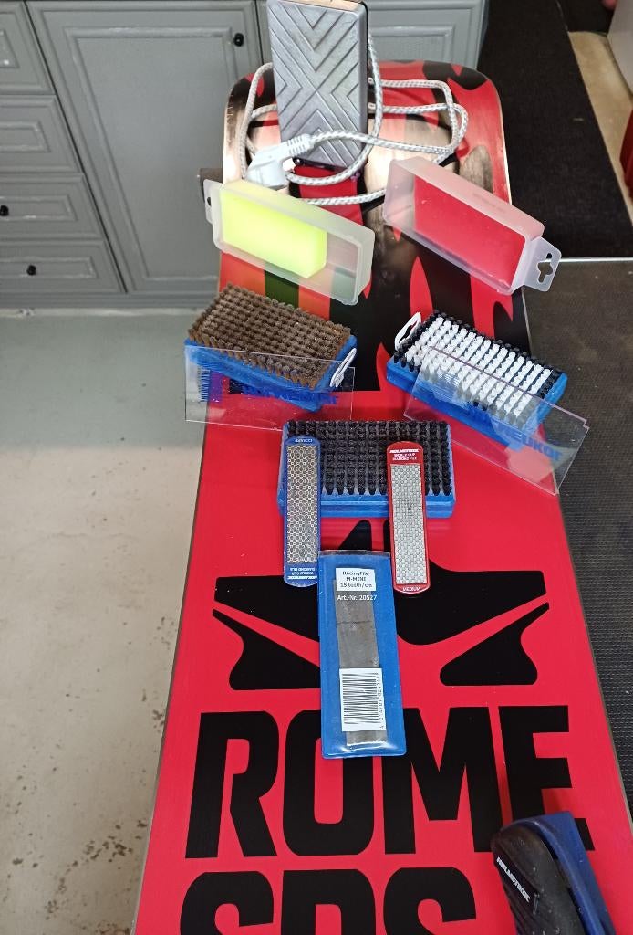 Ski's en snowboard waxen en slijpen, Ophalen, 160 tot 180 cm, Ski's, Overige merken