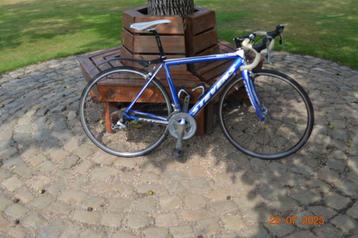 race fiets stevens beschikbaar voor biedingen