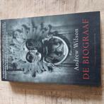 A. Wilson - De biograaf, Ophalen of Verzenden, Gelezen, A. Wilson