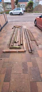 Gratis oerdegelijk tuinhout van pergola, Tuin en Terras, Palen, Balken en Planken, Ophalen, Gebruikt, Hardhout, 250 cm of meer