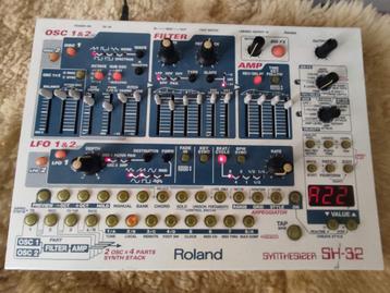 Roland SH32 - Virtual Analogue Synthesizer beschikbaar voor biedingen