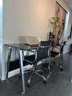 Modern bureau met glazen blad, Huis en Inrichting, Bureaus, Ophalen, Gebruikt