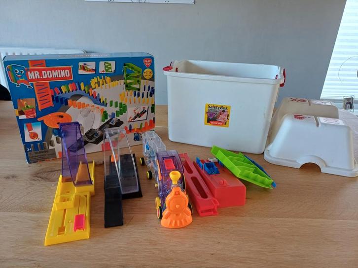 Grote Domino Set met Loopings & Treintje, Kinderen en Baby's, Speelgoed | Overig, Gebruikt, Jongen of Meisje, Ophalen