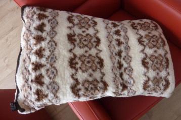 kussen 100% wol scheerwollen kussen met rits nieuw  beschikbaar voor biedingen