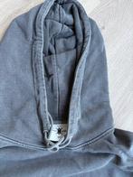 DAILY PAPER HOODY, GRIJS MET MERK OPDRUK OP MOUW, NU 30,00, Ophalen of Verzenden, Zo goed als nieuw, Daily Paper, Grijs