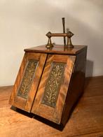 Antieke Engelse kolenkit met messing details, Ophalen