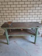Zware stalen werkbank met bankschroef, Doe-het-zelf en Verbouw, Werkbanken, Ophalen of Verzenden, Gebruikt, 120 tot 170 cm, Bankschroef
