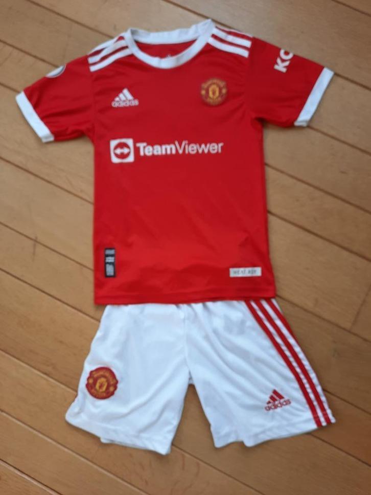 Manchester United sport setje rood wit maat 128 - Ronaldo -, Kinderen en Baby's, Kinderkleding | Maat 128, Zo goed als nieuw, Jongen