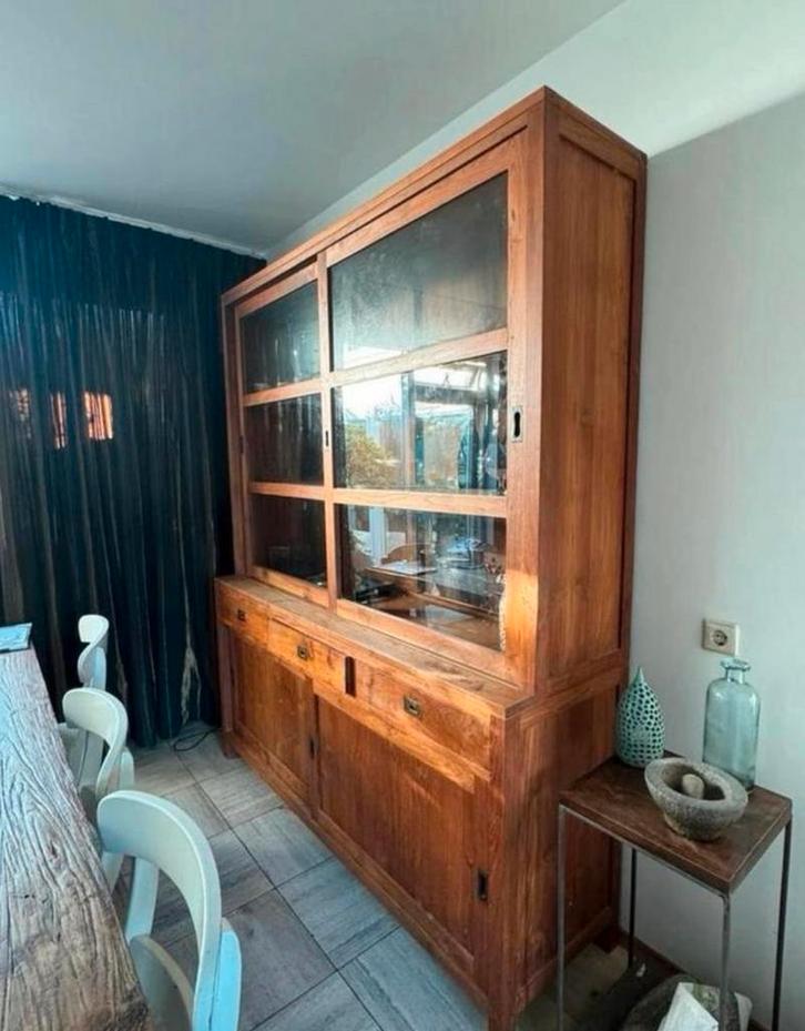 Teakhouten Buffetkast met Glazen Schuifdeuren, Huis en Inrichting, Kasten | Dressoirs, Gebruikt, 150 tot 200 cm, 50 tot 75 cm