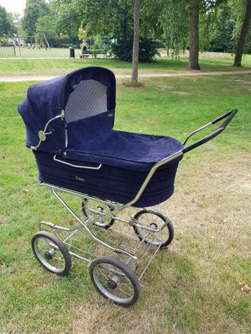 Kinderwagen blauwe rib beschikbaar voor biedingen