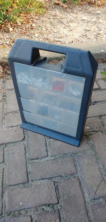 diverse Sorteerkoffers  beschikbaar voor biedingen