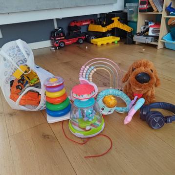 Speelgoed (Oud en verschillenden modelen) beschikbaar voor biedingen