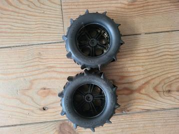 Scooper banden beschikbaar voor biedingen